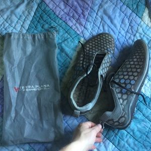 Terra Plana Sneakers